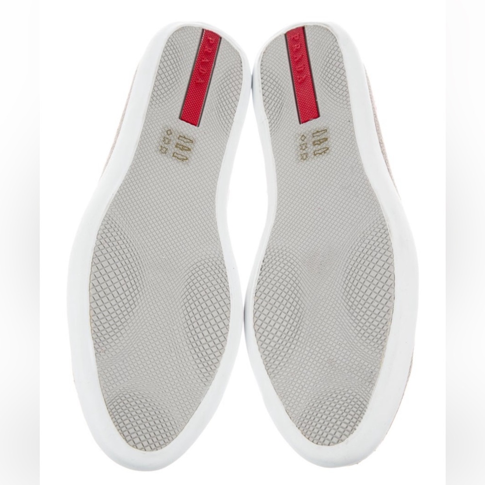 🩷Prada pink suede sneakers. Size 9.5🩷 - Picture 5 of 6